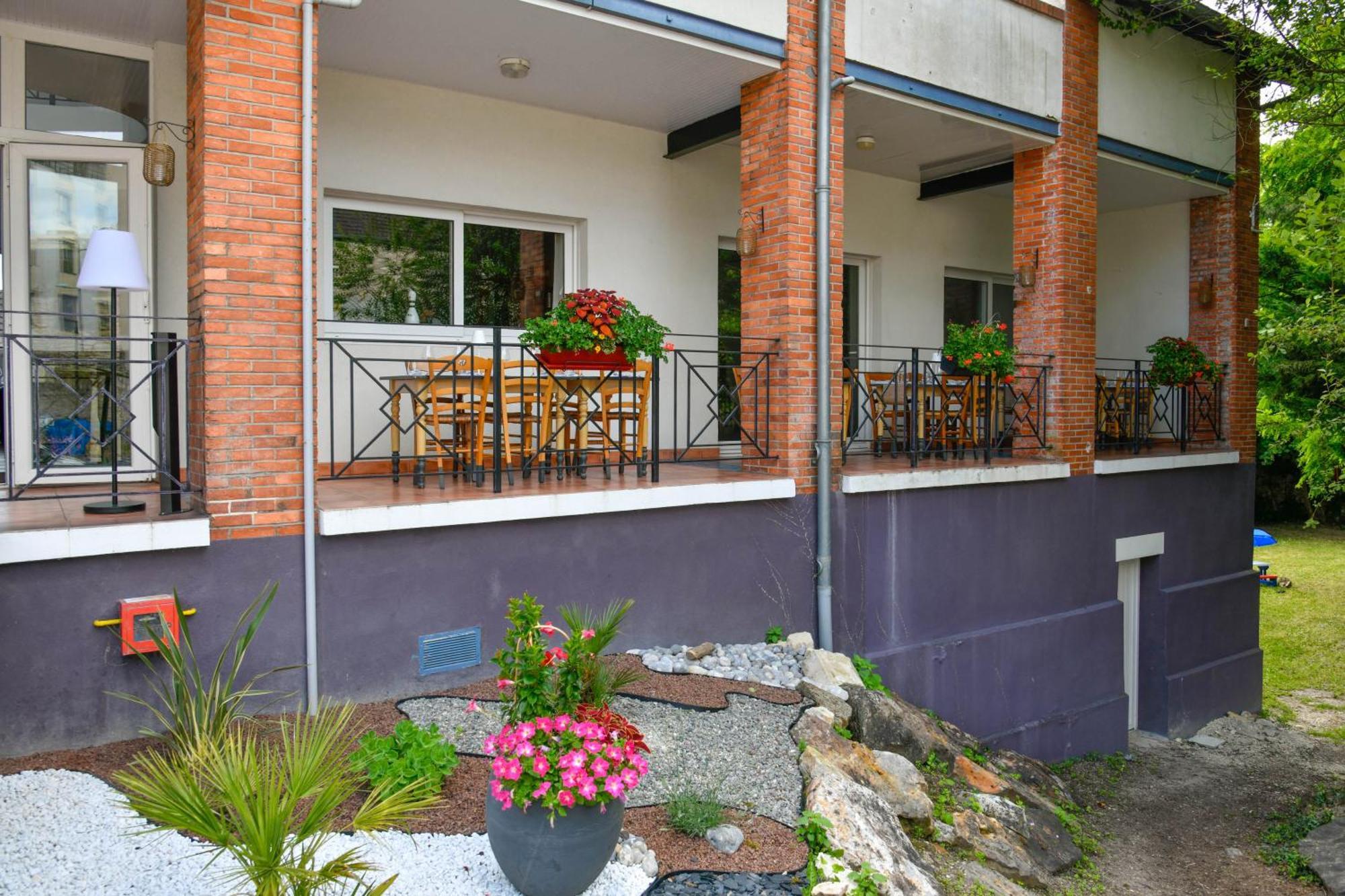 Hotel Enjoy Garden Vierzon Zewnętrze zdjęcie