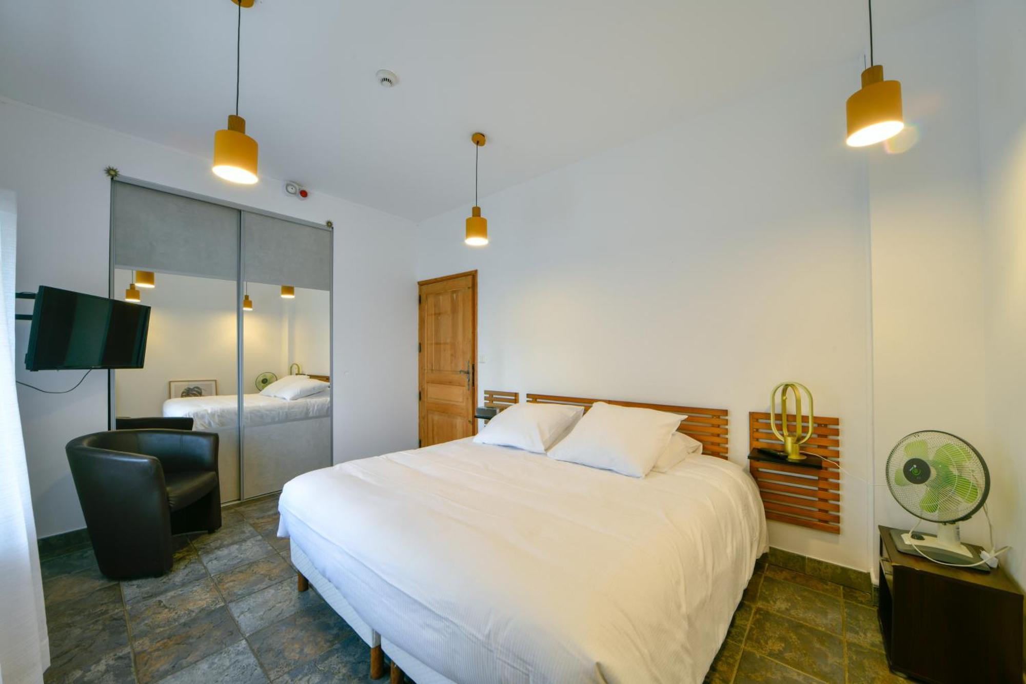 Hotel Enjoy Garden Vierzon Zewnętrze zdjęcie