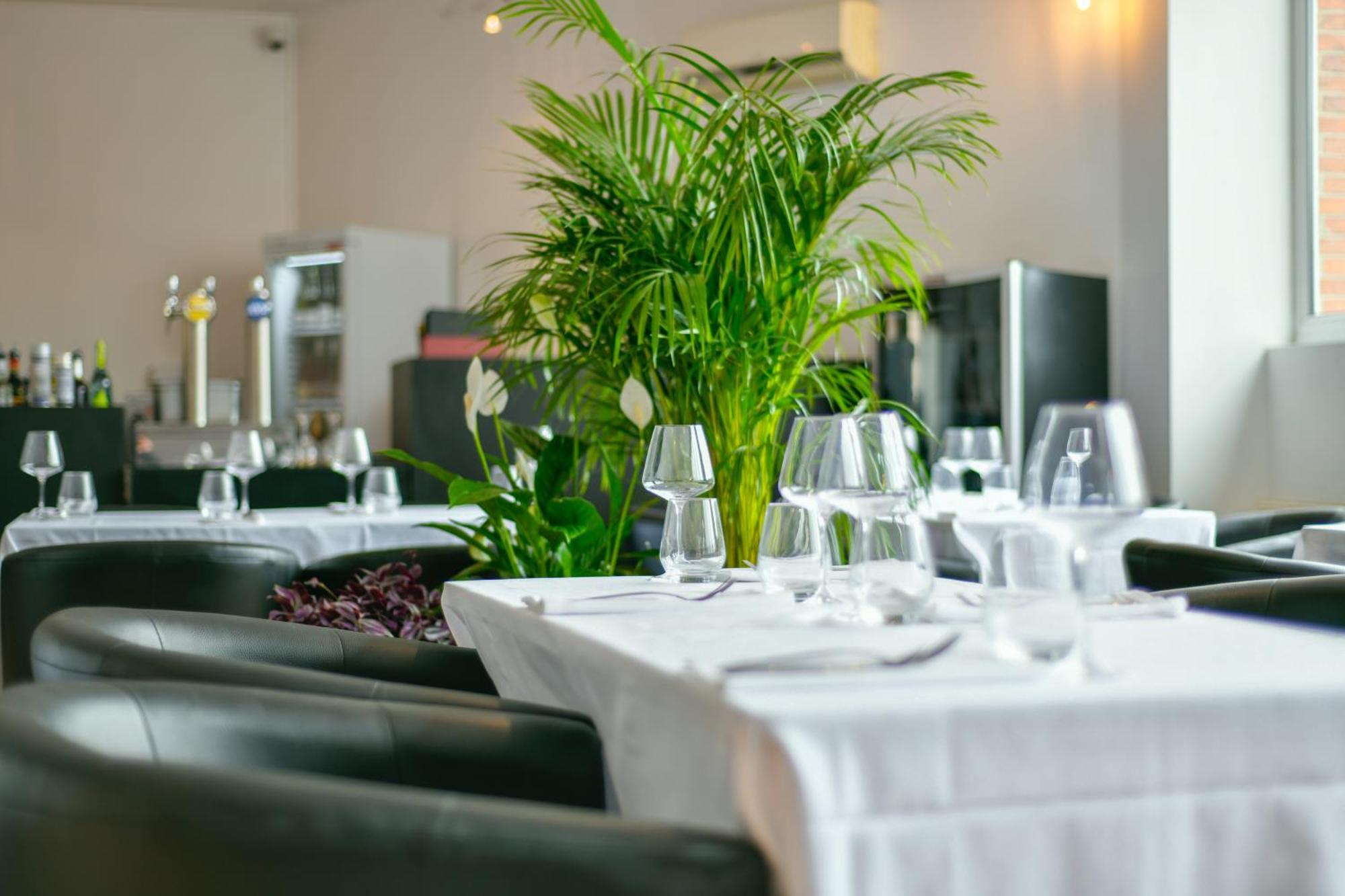 Hotel Enjoy Garden Vierzon Zewnętrze zdjęcie